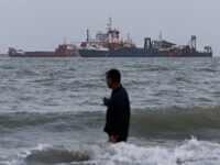 CENTCOM: U.S. Clears Iranian Mines from Hormuz Lanes; Iran Oil Exports at Zero — Trump Says T
