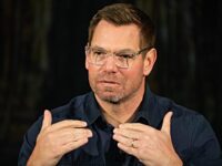 Report: FBI Agents Confiscate Eric Swalwell’s Electronic Devices at Airport for Sexual Miscon