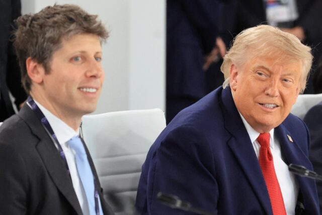 US President Donald Trump (C) and OpenAI CEO Sam Altman (L) attend an AI leaders' mee