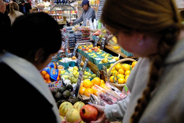 US retail sales fell unexpectedly in July with pullbacks at gasoline stations, online shop
