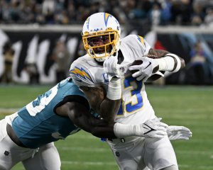 Indianapolis Colts, veteran WR Keenan Allen agree to one-year deal