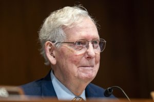 Sen. Mitch McConnell released from rehabilitation center after fall