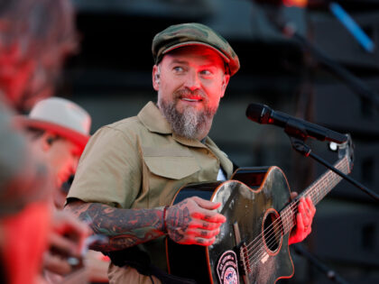 Zac Brown Band Gives Away Free Cruise Tickets to More than 37,000 Fans