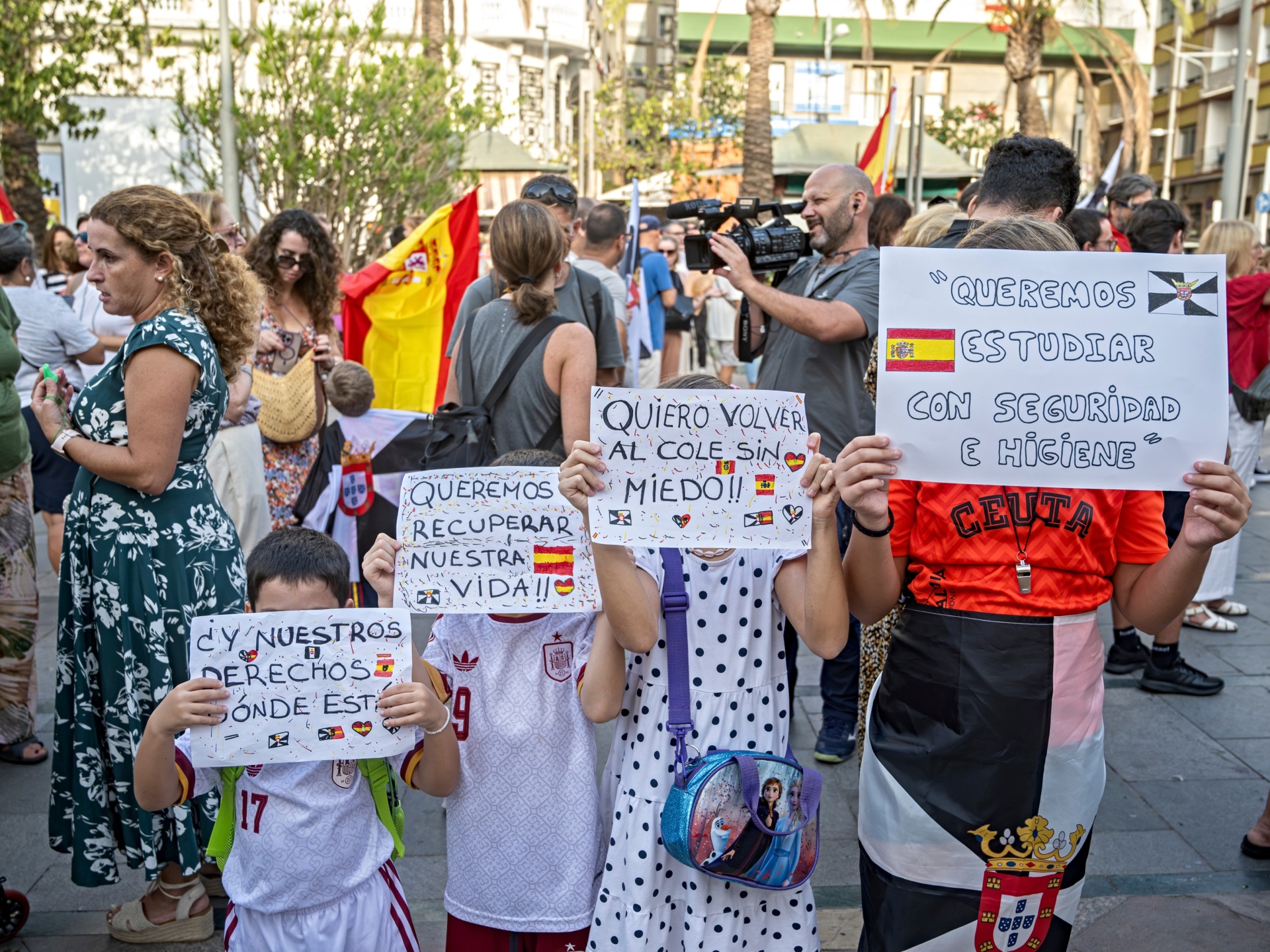 A-group-of-Ceuta-residents.jpg