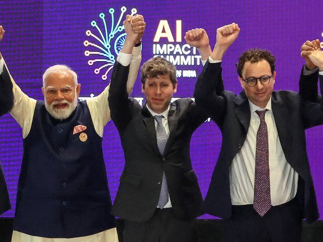 Big Short’s Steve Eisman Says AI Giants Are Manufacturing a Crisis to Protect Their Business