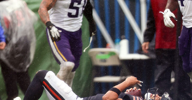 Fans Blast Bears' Caleb Williams for Screaming Over Reportedly Minor Hamstring Injury: 'What a Joke!'
