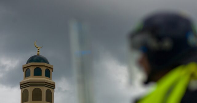 UK Police Impartiality Undermined by Muslim Staff Networks Who Defend Terror Groups: Report