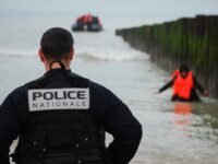 French Police Witnessed ‘Assisting’ Illegal Migrants Cross English Channel by Australia