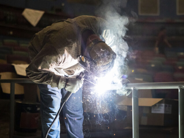 Private sector adds 90,000 jobs in September, beating expectations