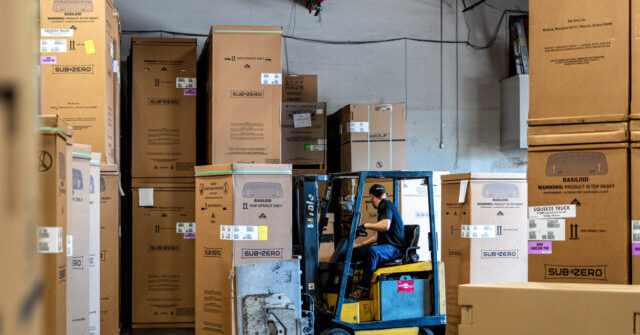 Capital Goods Orders Surge as Business Boom Strengthens