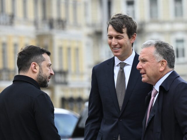 Ukraine's President Volodymyr Zelensky (L) welcomes US Special Envoys Steve Witkoff (R) an