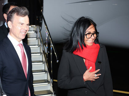 Acting President of Venezuela Delcy Rodríguez and her delegation are greeted by U.S. Char