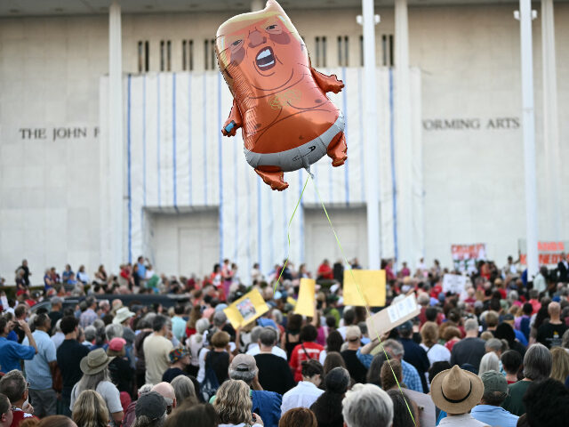 WATCH — Hundreds Protest President Trump’s Attempt to Renovate Collapsing Kennedy Cente