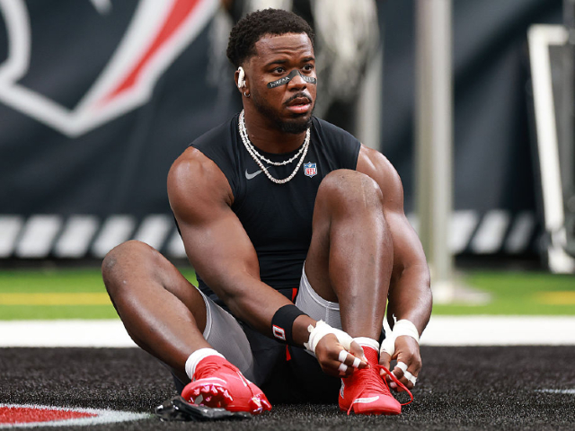 NFL Orders Texans’ Azeez Al-Shaair to Remove Palestinian Girl’s Name from Eye Black