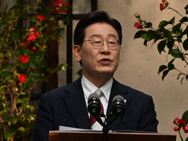 South Korea Reviews Military Options to Enter Strait of Hormuz