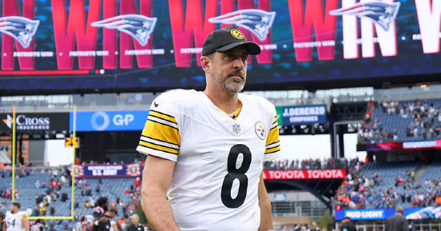 VIDEO: Aaron Rodgers Says He Has to Do 'Better Job' of Telling His Coaches What Isn't Working
