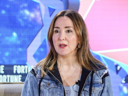 Noosheen Hashemi speaks at the HEALTH CARE INNOVATION FOR ALL - Fortune Most Powerful Wome