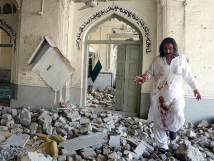Suicide Bomb Attack at Pakistan Mosque Kills 27