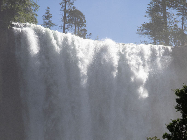 19-Year-Old College Wrestler Falls 400-Feet to His Death Near Yosemite Waterfall