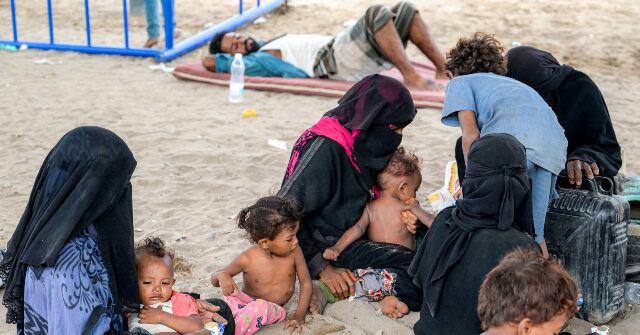 Yemen-displaced-people-640x335.jpg