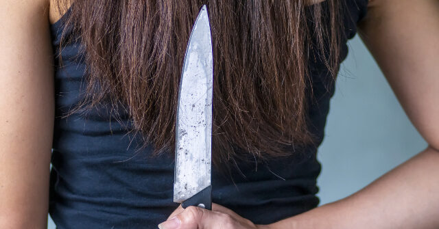 Young-woman-with-knife-640x335.jpg