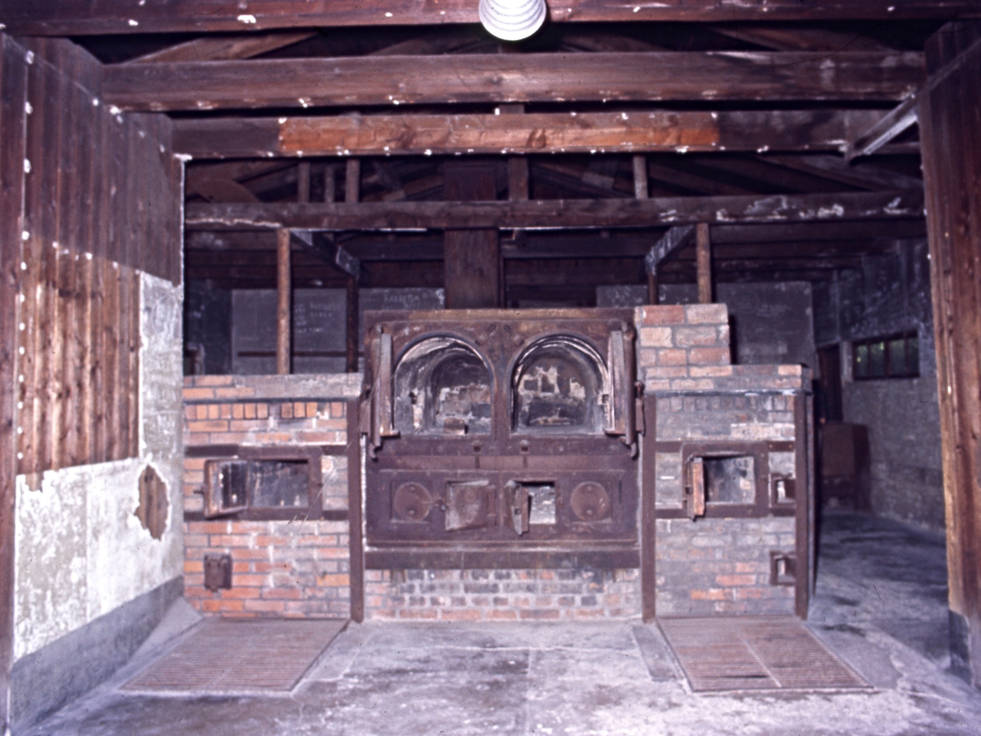 dachau.jpg