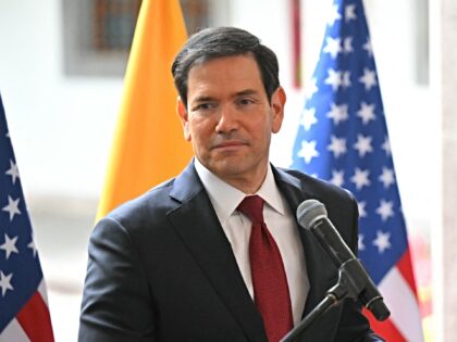 US Secretary of State Marco Rubio (L) and Ecuador's Foreign Affairs Minister Roberto Kury