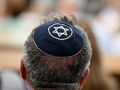 Italy: Rabbi Violently Assaulted at Bus Stop Near Milan’s Jewish Quarter