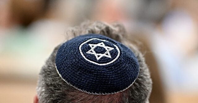 Italy: Rabbi Violently Assaulted at Bus Stop Near Milan's Jewish Quarter
