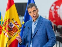 ELCHE, ALICANTE, VALENCIAN COMMU, SPAIN - SEPTEMBER 10: The Prime Minister, Pedro Sanchez (centre), visits the premises of the aerospace company PLD Space on 10 September 2026 in Elche, Alicante, Valencian Community, Spain. PLD Space, a Spanish company specialising in space launch vehicles, was founded in 2011 and is developing the MIURA 5 orbital rocket for the launch of small satellites from French Guiana. The visit coincides with a push to scale up its industrial operations, following a €158.9 million contract from the European Space Agency to strengthen its orbital capabilities. (Photo By Victor Fernandez/Europa Press via Getty Images)