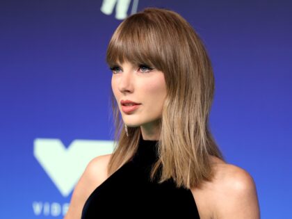 LOS ANGELES, CALIFORNIA - SEPTEMBER 27: Taylor Swift attends the 2026 MTV Video Music Awar