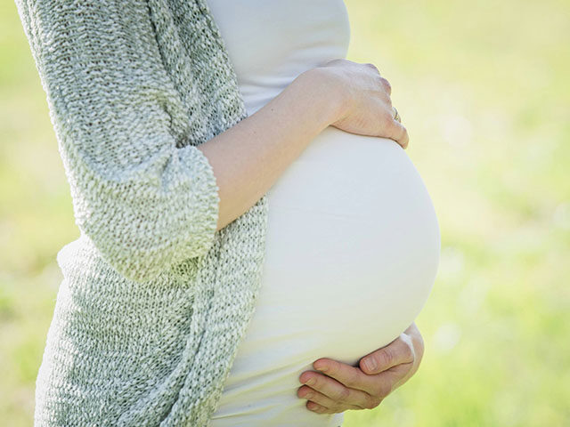 Report: Surrogate Says She Was Duped into Carrying Baby for Chinese Billionaire Who Has over 100 U.
