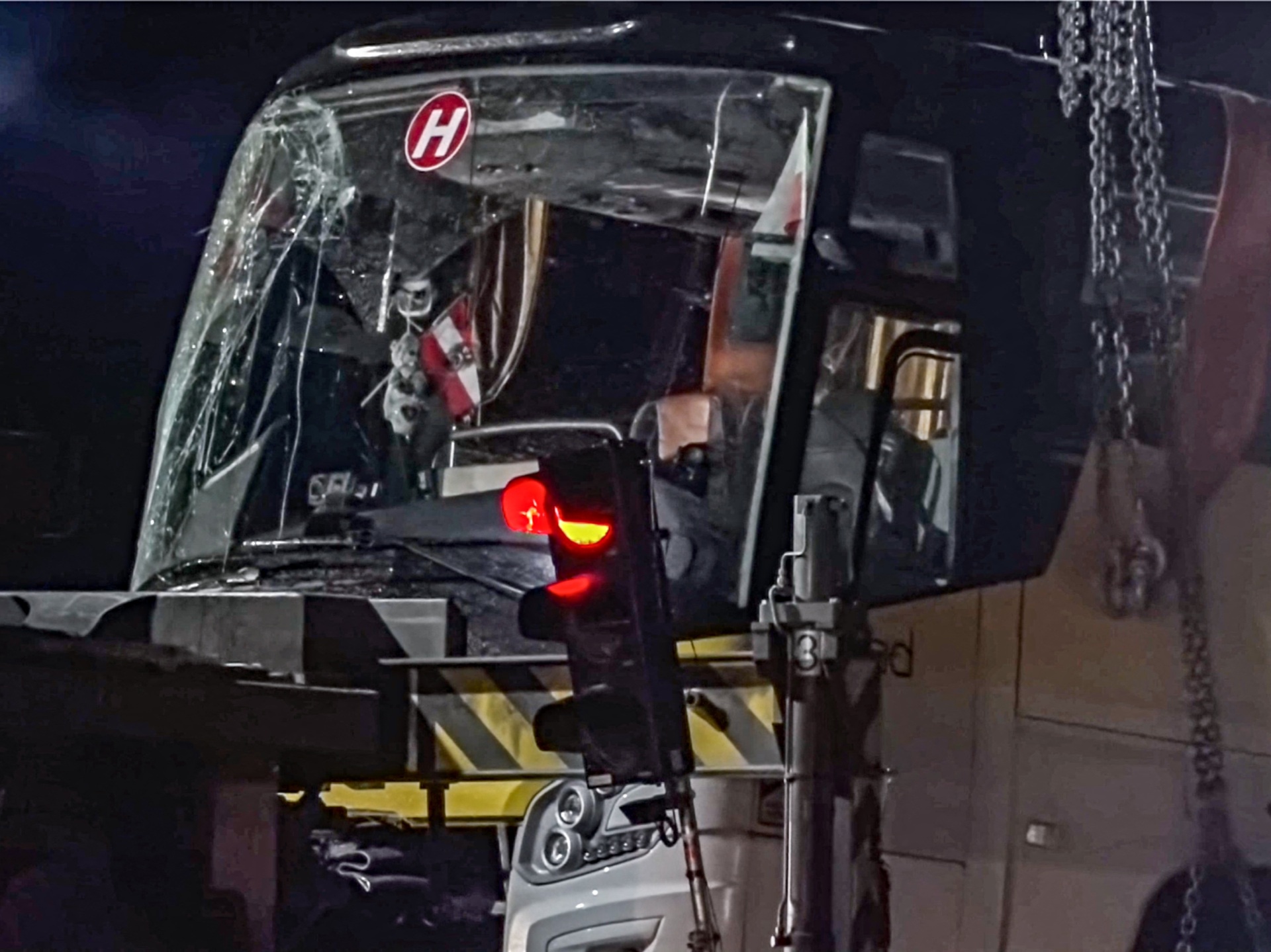tourist-bus-crash.jpg