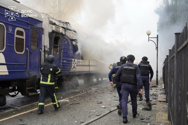 Russia has stepped up strikes on Ukrainian targets near the Polish border while Ukraine ha