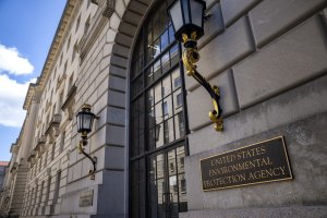 EPA ends limits on power-plant climate pollution