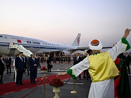 China's President Xi Jinping (center L) along with his Egyptian counterpart Abdel Fattah a