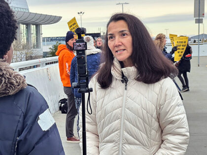 Title: Election 2026 Alaska Image ID: 26287722530564 Article: In this photo taken with a s