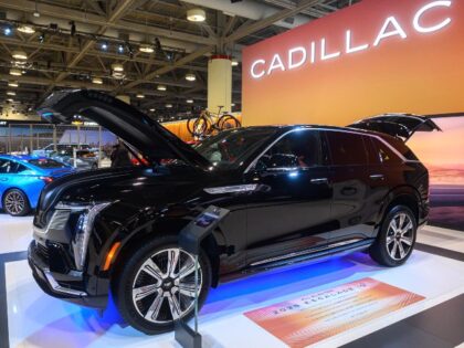 Cadillac Escalade IQ