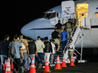 Supreme Court Allows Trump to Deport 300,000 Venezuelans