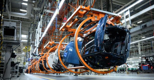 Where GDP Growth Came From: Investment Boom Powers U.S. Economy Despite Tech Sector's Import Dependence