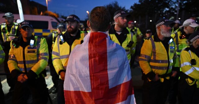 Police Issue Lockdown Order for Entire Town to Allow Migrant Boat to Land