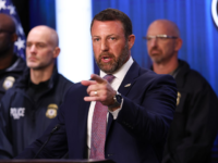 DHS Secretary Markwayne Mullin Blasts Zohran Mamdani for Shielding 15,000 Migrants from Deportation