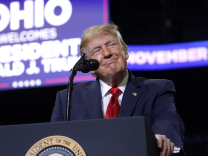 GettyImages-2299886932 YOUNGSTOWN, OHIO - OCTOBER 12: U.S. President Donald Trump speaks during an election rally