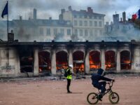 France Rioters Clash With Police, Torch Lyon Tourism Office, Break Into Marseille City Hall