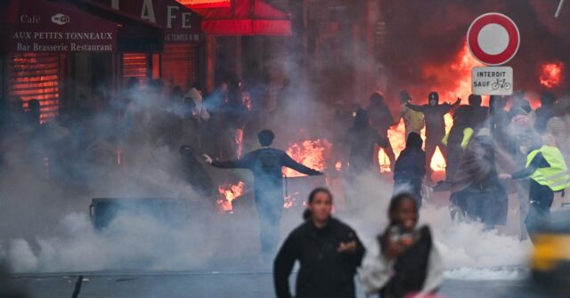 Specialist Urban Violence Police Squad Deployed to Paris as Riots Continue