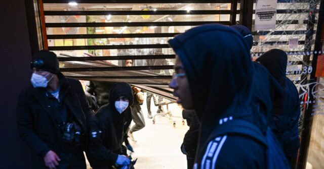 Curfews Announced After Paris Rioters Targeted Apartments for Looting