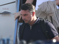 Reports: Flavio Bolsonaro Lands in U.S. After Fleeing Brazil Through Argentina