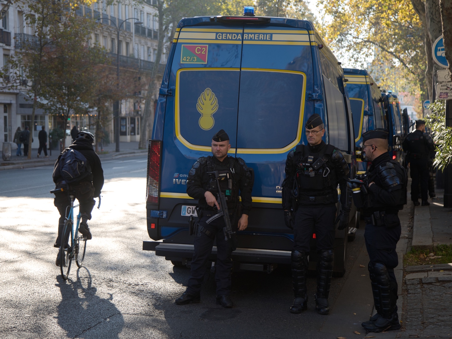 France Prepares For Third Weekend of Unrest, Deploys 70,000 Police