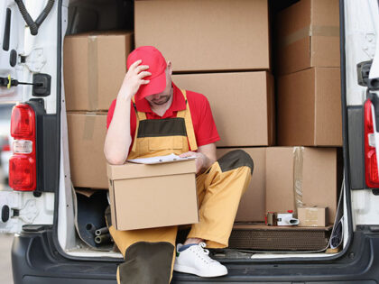 VIDEO: Delivery Man Nets More than $500,000 from Crowdfunding After Troll Films and Harasses Him at