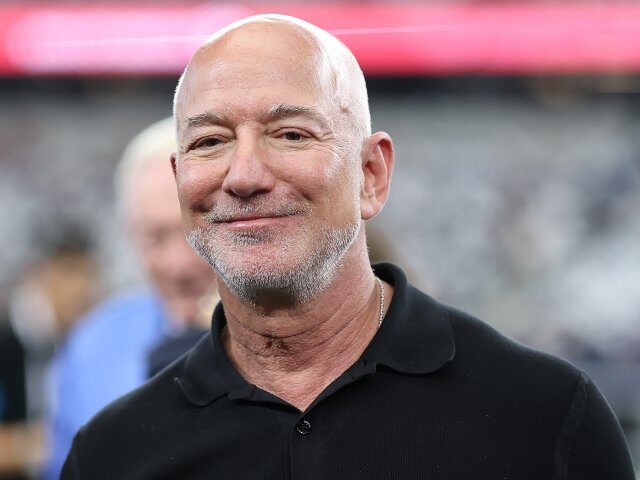 Jeff Bezos loves AI
